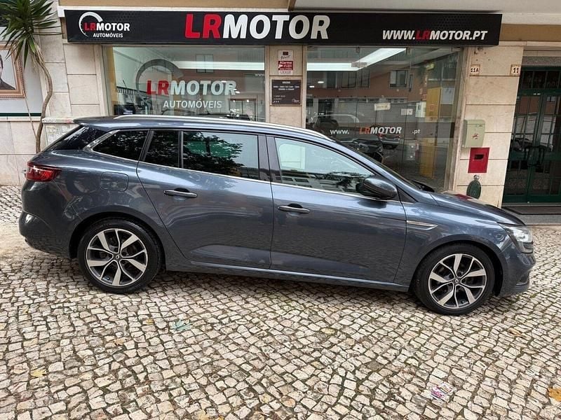 Cinza Usado 2017 Renault Mégane GrandTour Bose Edition Carrinha | € 9.950 (Bom preço) - Imagem 1/4