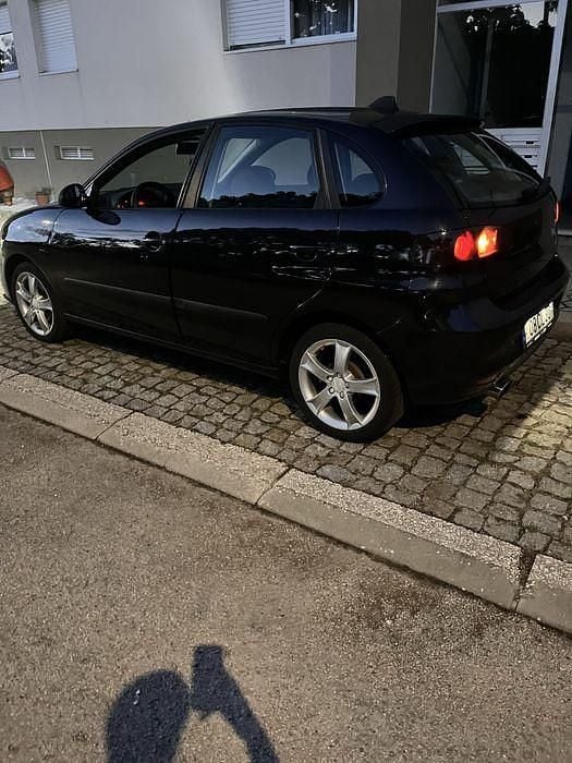 Usado 2006 Seat Ibiza Sedan | € 4.800 (Preço elevado) - Imagem 1/4