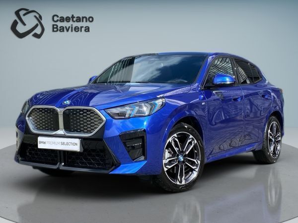 Azul Usado 2024 BMW iX SUV | € 49.490 (Super Preço) - Imagem 1/4