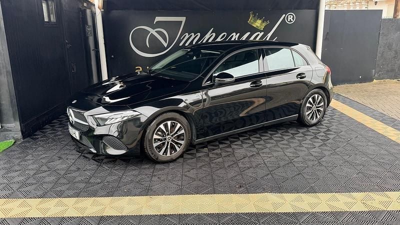 Usado Mercedes A200 163 HP (119 kW) 2025 Preto Sedan