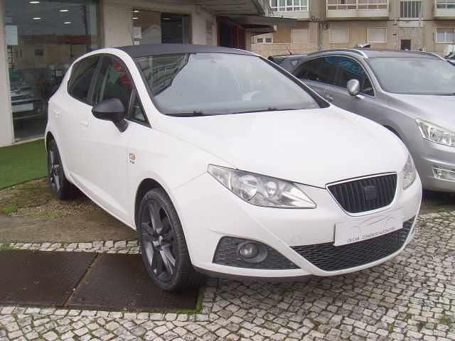 Branco Usado 2010 Seat Ibiza Citadino | € 7.950 (Preço justo) - Imagem 1/4