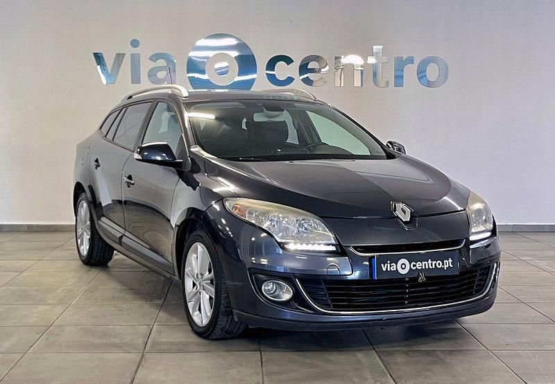 Cinza Usado 2012 Renault Mégane GrandTour Dynamique Carrinha | € 4.500 (Bom preço) - Imagem 1/4