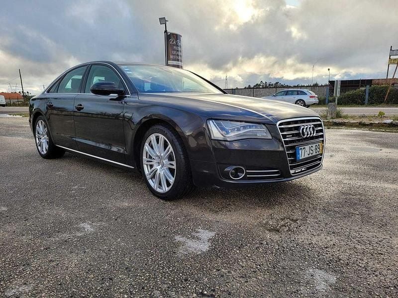 Usado 2010 Audi A8 Exclusive Sedan | € 22.500 - Imagem 1/4
