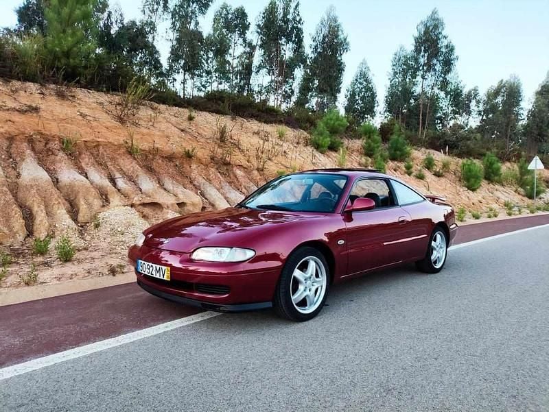 Vermelho Usado 1994 Mazda MX6 | € 7.900 - Imagem 1/4