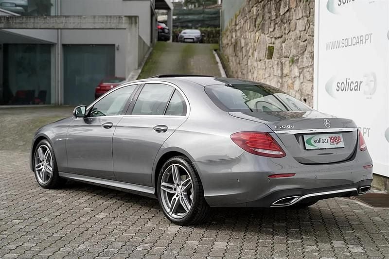 Usado Mercedes E220 AMG line 194 HP (142 kW) 2016 Cinza Sedan