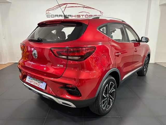 Usado MG ZS 116 HP (85 kW) 2024 Vermelho SUV