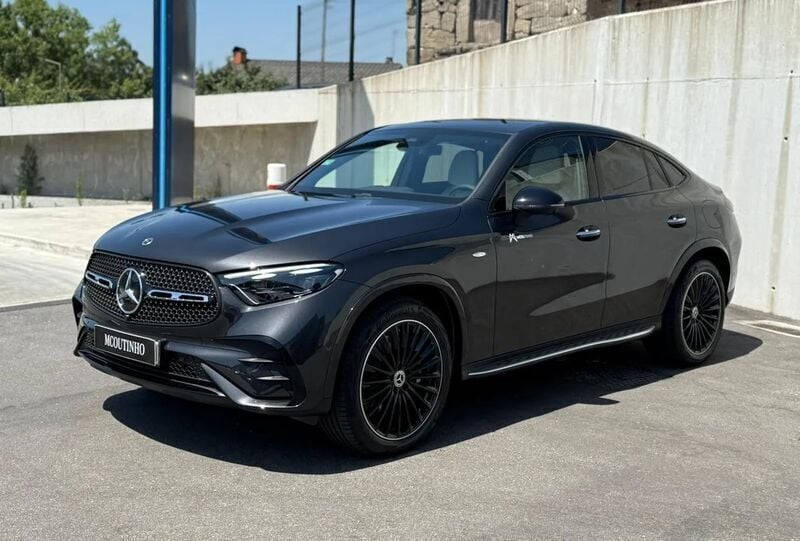 Cinza Novo 2025 Mercedes GLC300 Coupé | € 79.750 - Imagem 1/4