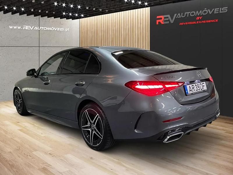 Usado Mercedes C300 AMG line 265 HP (194 kW) 2022 Cinza antracite Sedan