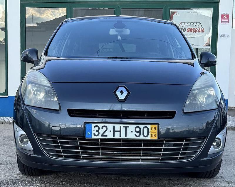 Usado 2009 Renault Scénic III Sedan | € 3.500 (Super Preço) - Imagem 1/4