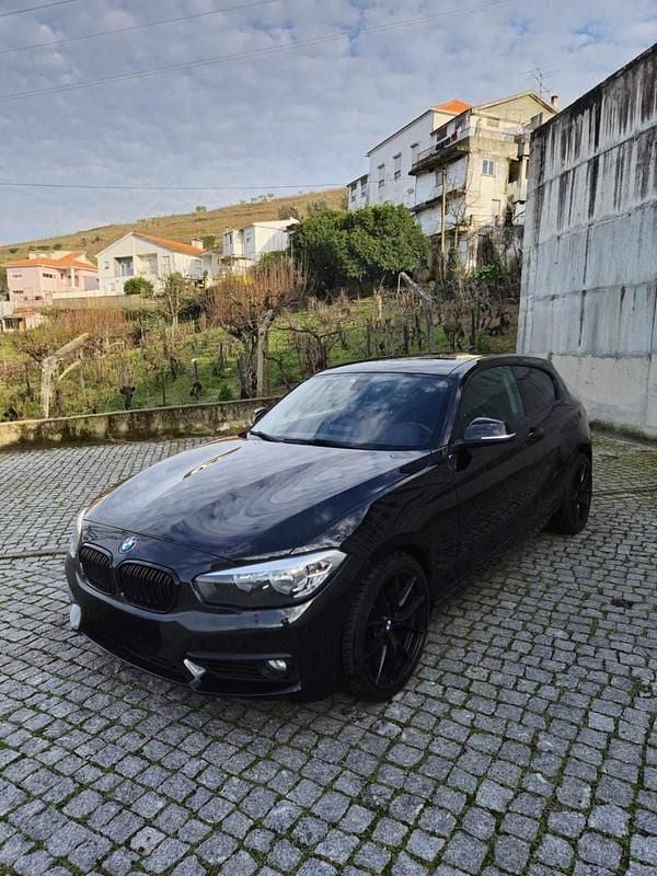 Preto Usado 2016 BMW 116 Citadino | € 16.000 (Preço elevado) - Imagem 1/4