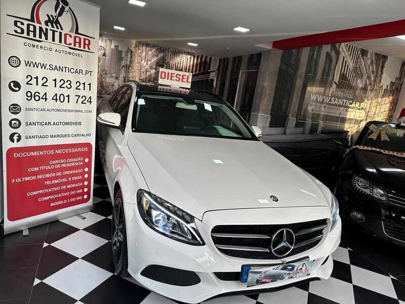Branco Usado 2016 Mercedes C220 AMG line Sedan | € 23.990 - Imagem 1/4