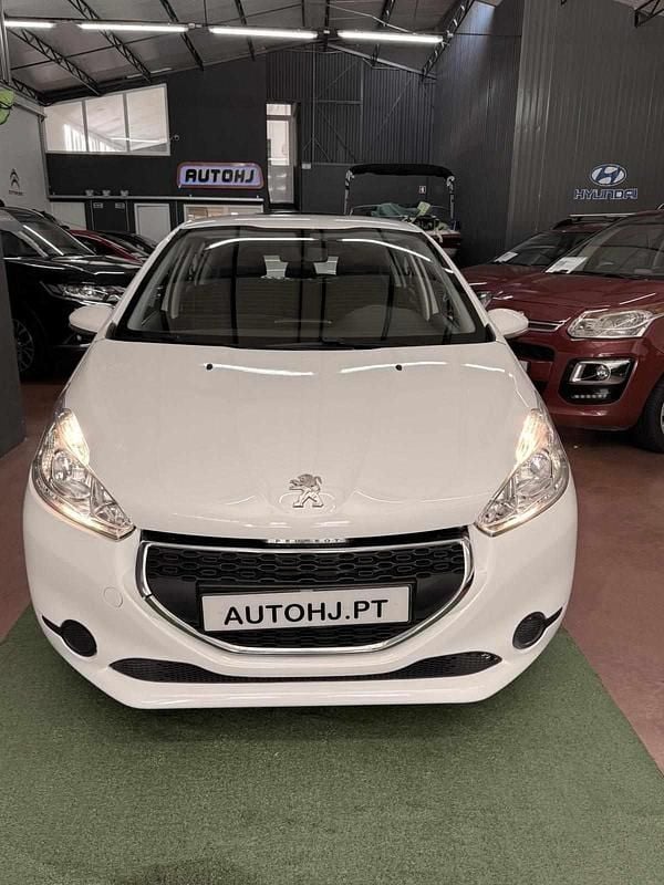 Usado Peugeot 208 Active 68 HP (50 kW) 2013 Branco Citadino