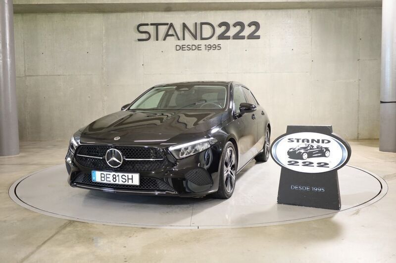 Preto Usado 2023 Mercedes A200 Progressive Sedan | € 29.250 - Imagem 1/4