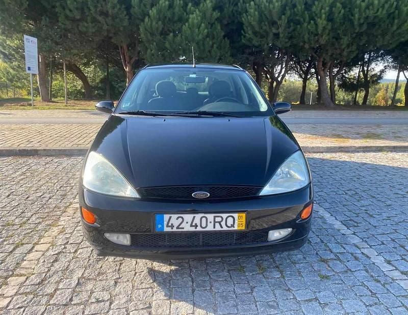 Usado Ford Focus 90 HP (66 kW) 2001 Preto Citadino