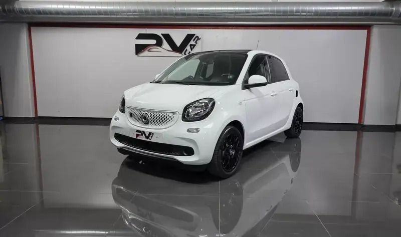 Usado Smart ForFour Electric Drive Brabus 60 kW (82 HP) 2019 Branco