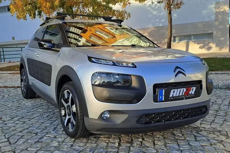 Cinzento Usado 2017 Citroën C4 Cactus PureTech Citadino | € 10.250 (Preço justo) - Imagem 1/4