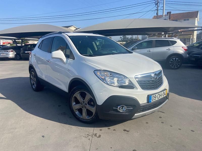 Branco Usado 2014 Opel Mokka Cosmo SUV | € 10.500 - Imagem 1/4