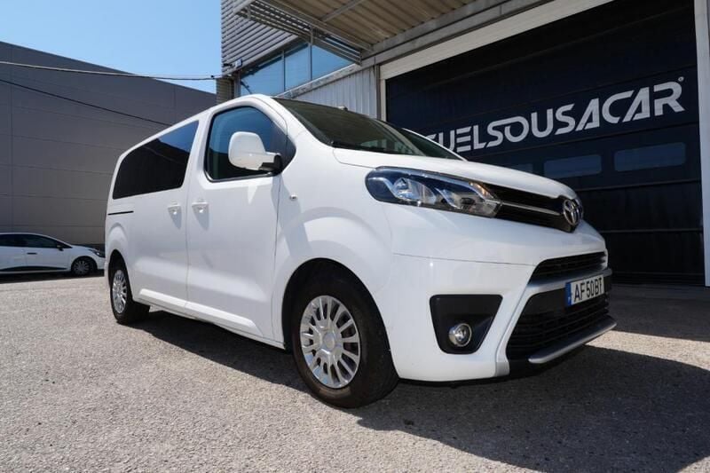 Usado Toyota Proace 120 HP (88 kW) 2021 Branco Monovolume