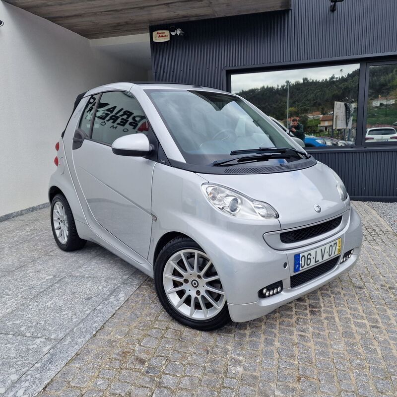 Usado Smart ForTwo Cabrio Passion 71 HP (52 kW) 2011 Cinza Cabrios