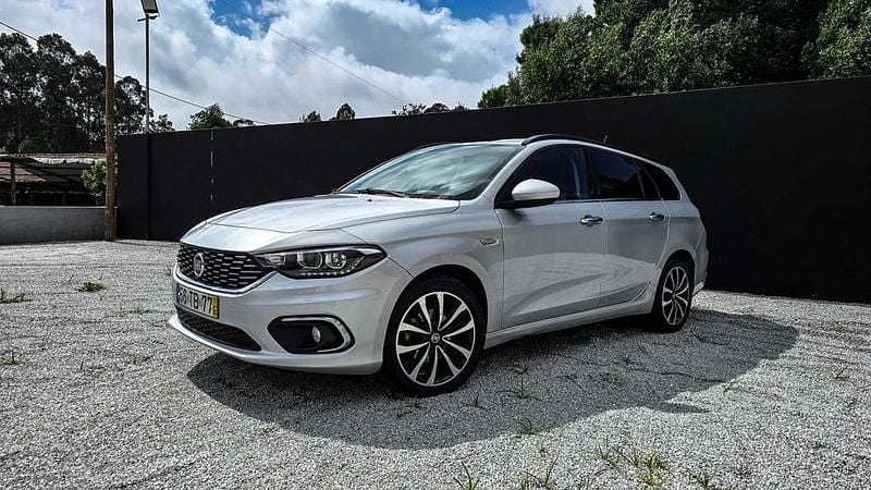 Usado 2017 Fiat Tipo Lounge Carrinha | € 12.500 (Preço justo) - Imagem 1/4