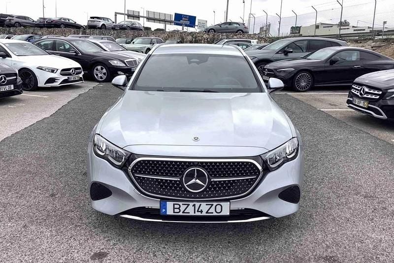 Novo Mercedes E300 313 HP (230 kW) 2025 Prateado Carrinha