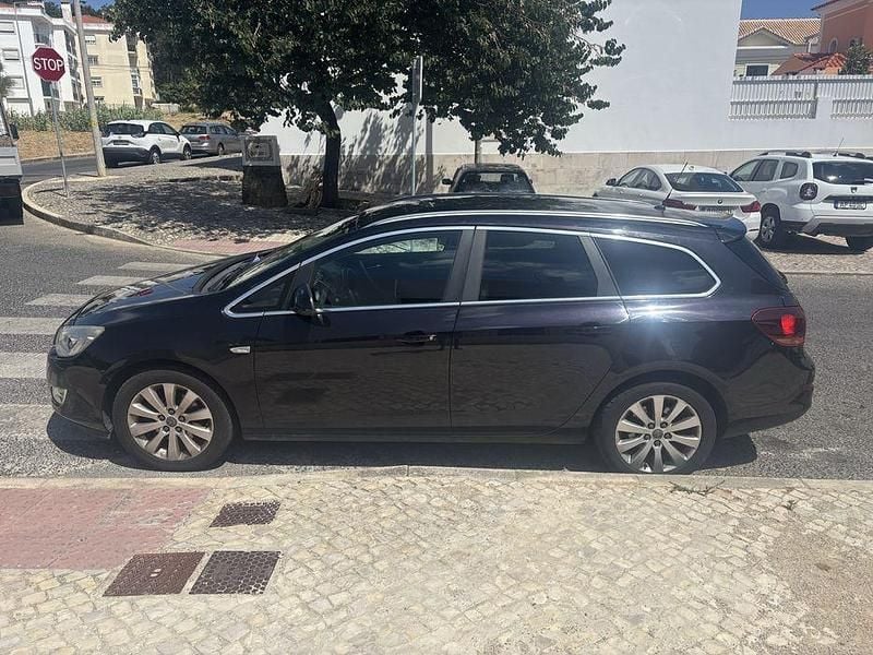 Usado 2011 Opel Astra Sedan | € 5.000 (Bom preço) - Imagem 1/4