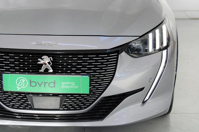 Usado Peugeot e-208 GT-line 100 kW (136 HP) 2022 Cinza Citadino