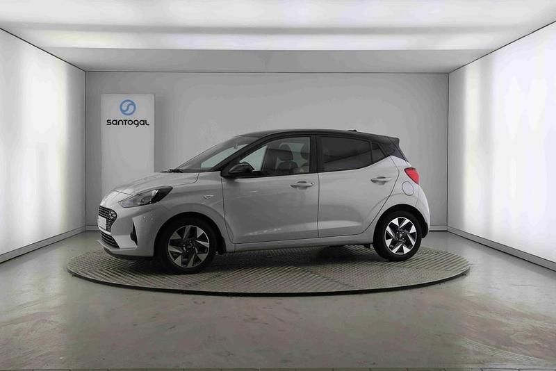 Usado Hyundai i10 Comfort 67 HP (49 kW) 2025 Cinzento Citadino