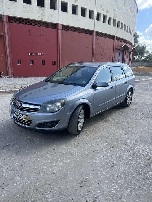 Usado 2007 Opel Astra Sedan | € 3.800 (Preço justo) - Imagem 1/4