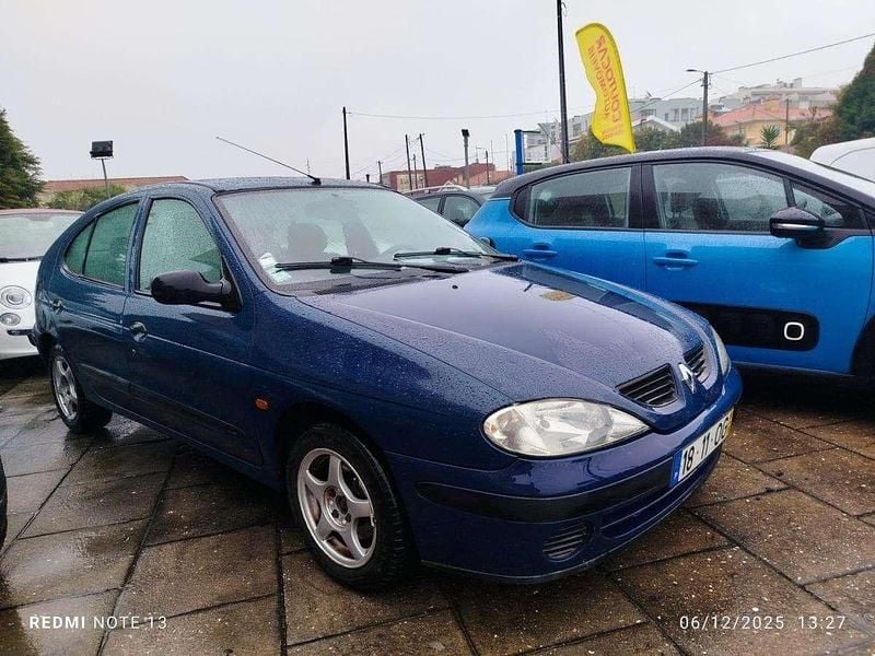 Azul Usado 1999 Renault Mégane | € 1.799 (Bom preço) - Imagem 1/2