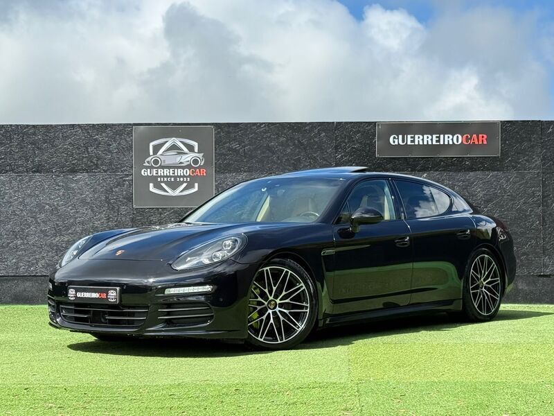 Preto Usado 2016 Porsche Panamera S E-Hybrid Sedan | € 56.900 (Caro) - Imagem 1/4