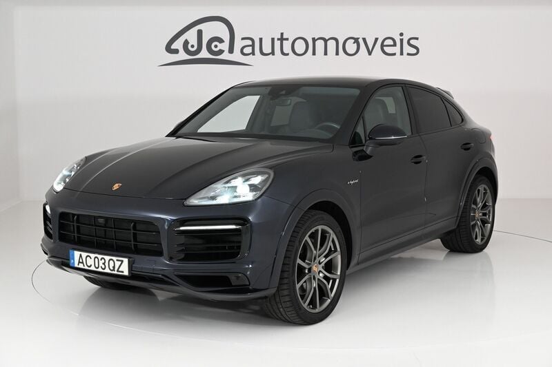 Azul Usado 2020 Porsche Cayenne SUV | € 89.500 (Caro) - Imagem 1/4