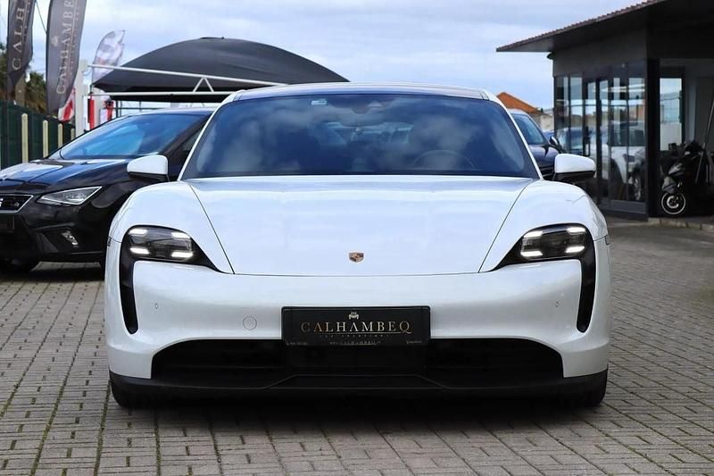 Usado Porsche Taycan 389 kW (530 HP) 2020 Branco Sedan