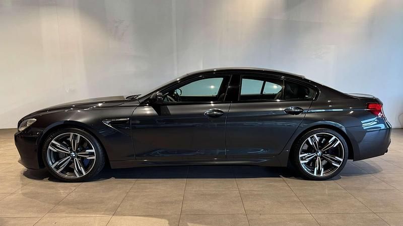 Usado BMW M6 Shadowline 560 HP (411 kW) 2014 Cinza singapore metalizada Coupé