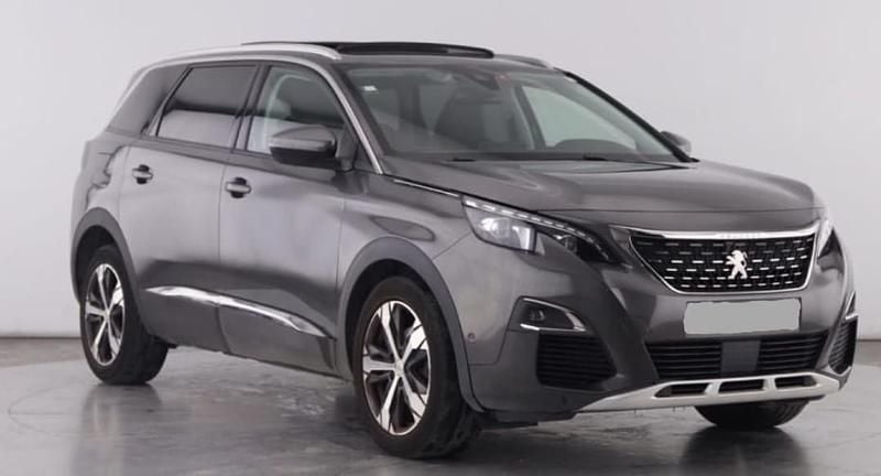 Usado Peugeot 5008 130 HP (95 kW) 2017 Cinzento