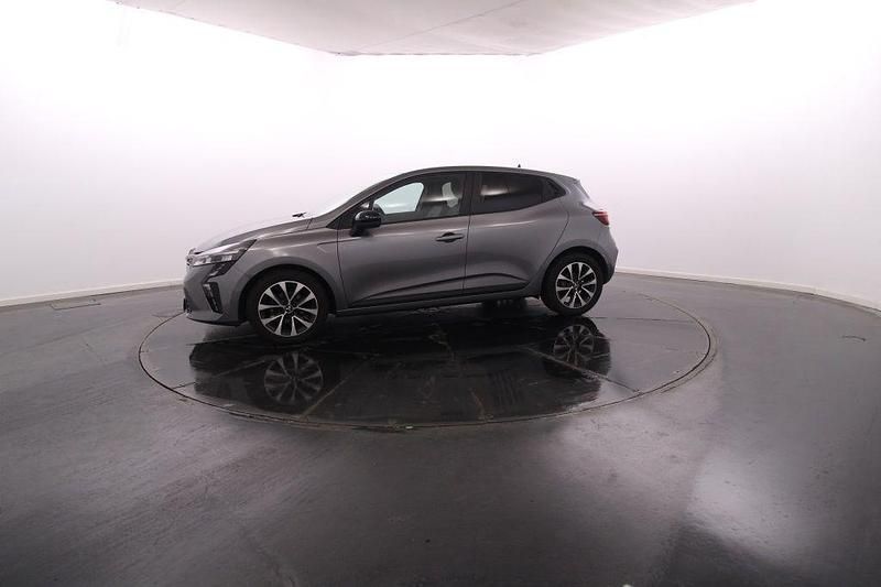 Usado Mitsubishi Colt Invite 91 HP (66 kW) 2024 Cinzento