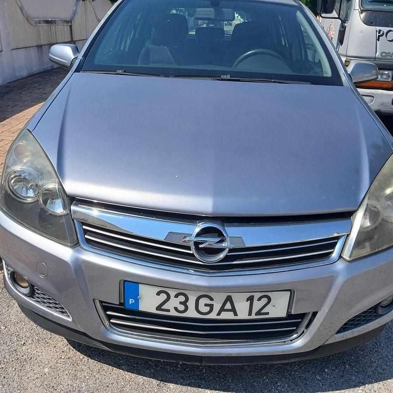 Cinzento Usado 2008 Opel Astra Carrinha | € 3.500 (Bom preço) - Imagem 1/4