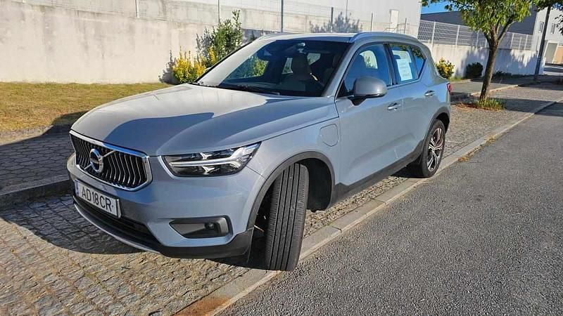 Cinzento Usado 2020 Volvo XC40 SUV | € 27.450 (Super Preço) - Imagem 1/4