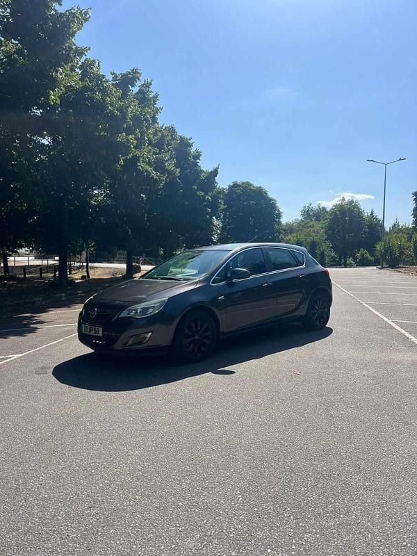 Usado Opel Astra 125 HP (91 kW) 2010 Outra