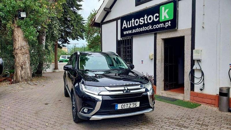 Preto Usado 2017 Mitsubishi Outlander Instyle SUV | € 15.800 (Preço justo) - Imagem 1/4