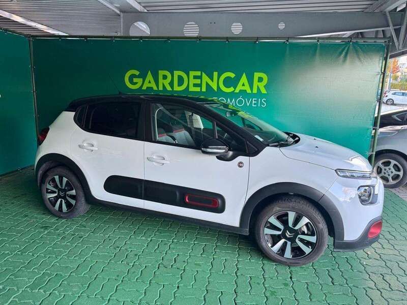 Branco Usado 2021 Citroën C3 PureTech Citadino | € 16.880 (Caro) - Imagem 1/4