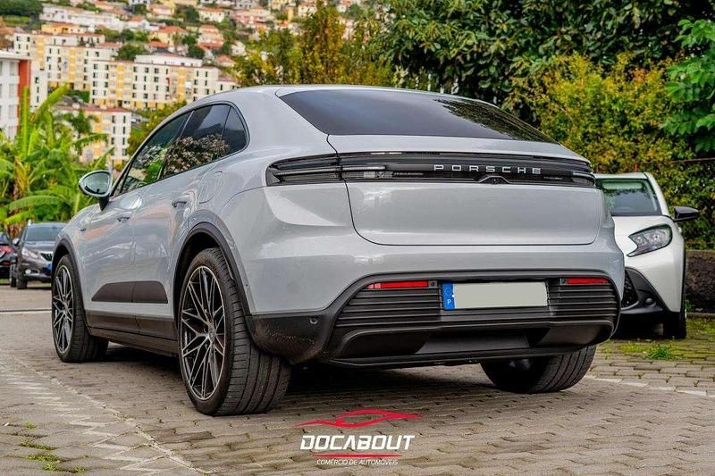 Usado Porsche Macan 300 kW (408 HP) 2024 Cinzento SUV