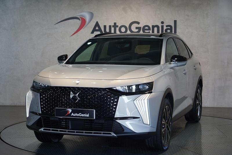 Cinza Usado 2024 DS Automobiles DS7 Crossback SUV | € 43.990 - Imagem 1/4