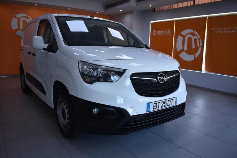 Branco Usado 2021 Opel Combo Enjoy Monovolume | € 14.400 (Preço justo) - Imagem 1/4