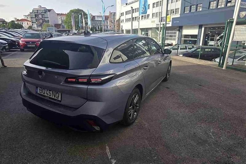 Usado Peugeot 308 SW Style 136 HP (100 kW) 2025 Cinzento Carrinha