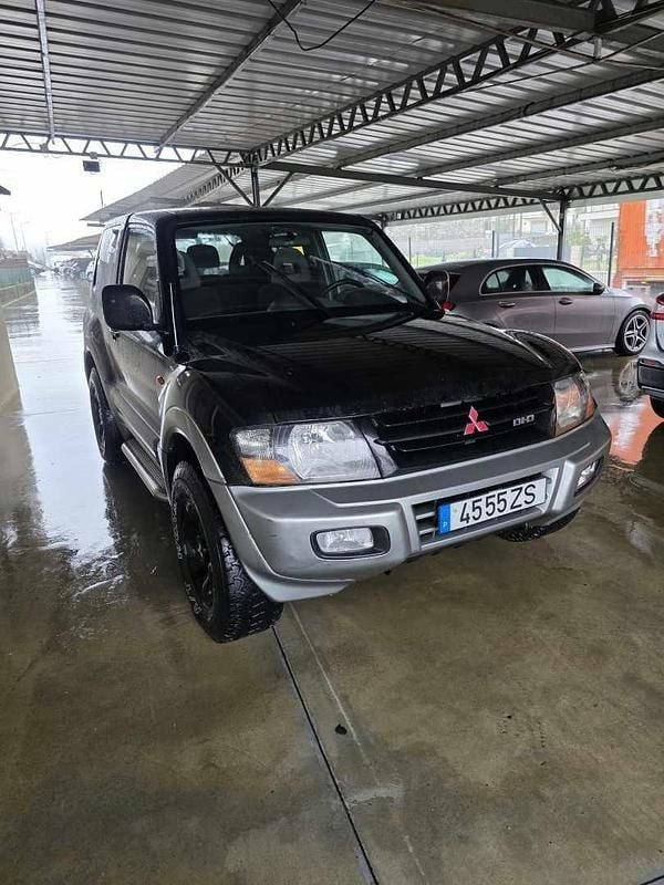 Usado Mitsubishi Pajero 165 HP (121 kW) 2000 Preto SUV
