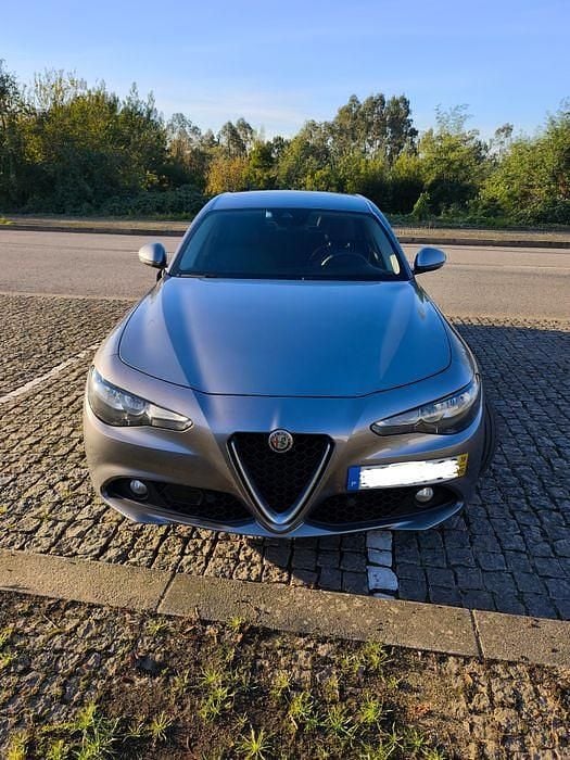 Usado 2018 Alfa Romeo Giulia Sedan | € 17.990 (Super Preço) - Imagem 1/4