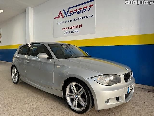 Cinza Usado 2008 BMW 120 Citadino | € 9.999 - Imagem 1/1