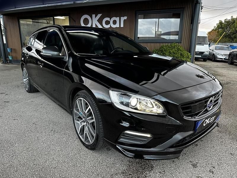 Preto Usado 2017 Volvo V60 R-Design Carrinha | € 17.500 (Preço elevado) - Imagem 1/4
