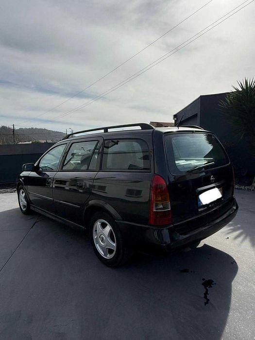 Usado Opel Astra 75 HP (55 kW) 1998 Sedan